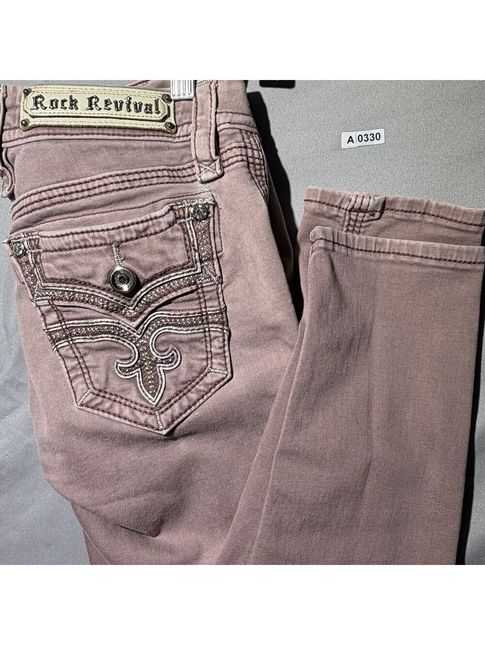 💕Rock Revival Margie Skinny Jeans Size 26 (27x30) Rose Colored Distressed💕